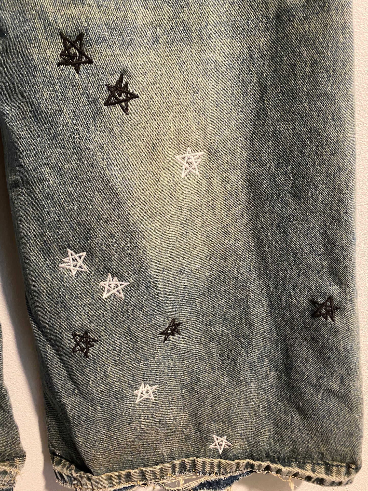 "stars=bugs" jeans