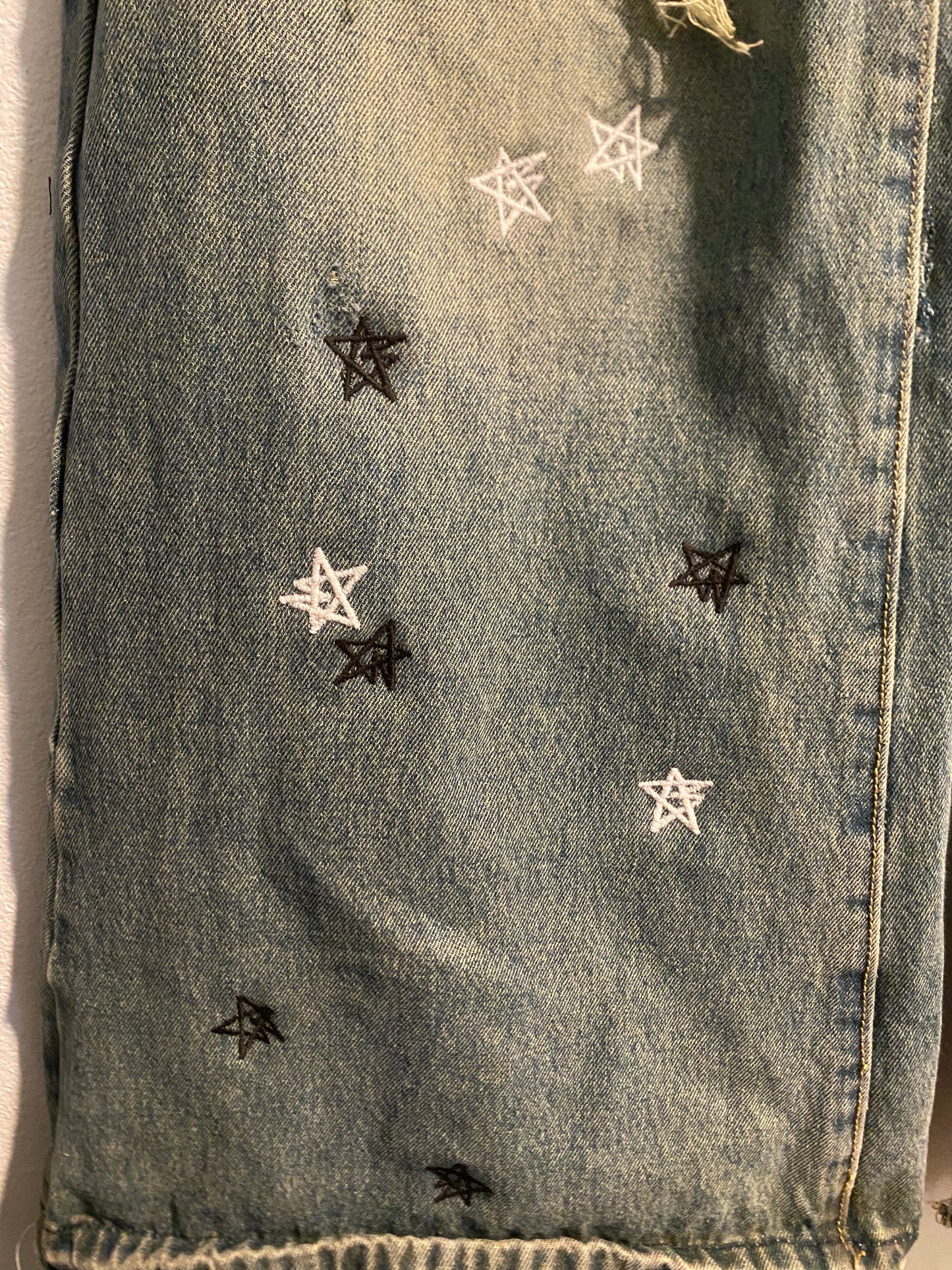 "stars=bugs" jeans
