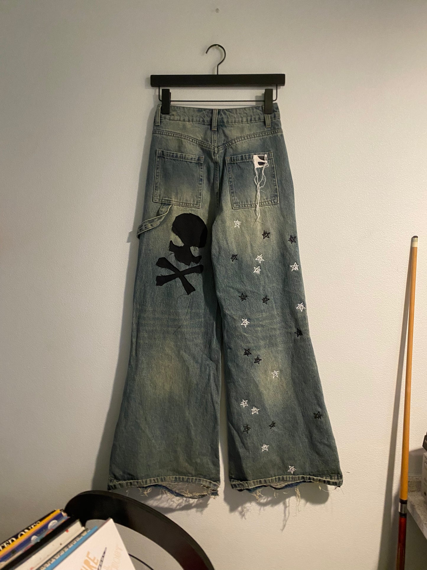 "stars=bugs" jeans