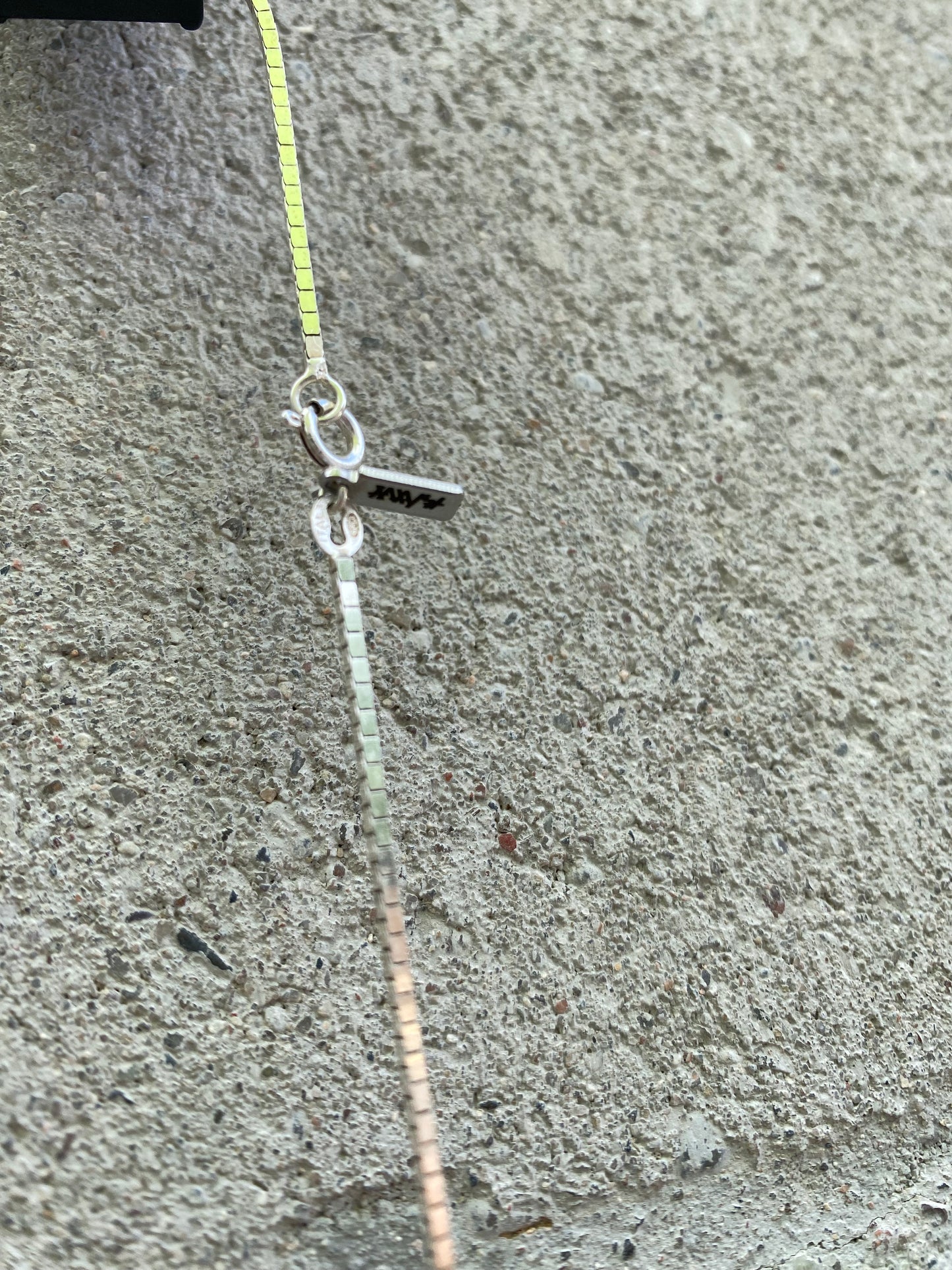"pale" necklace