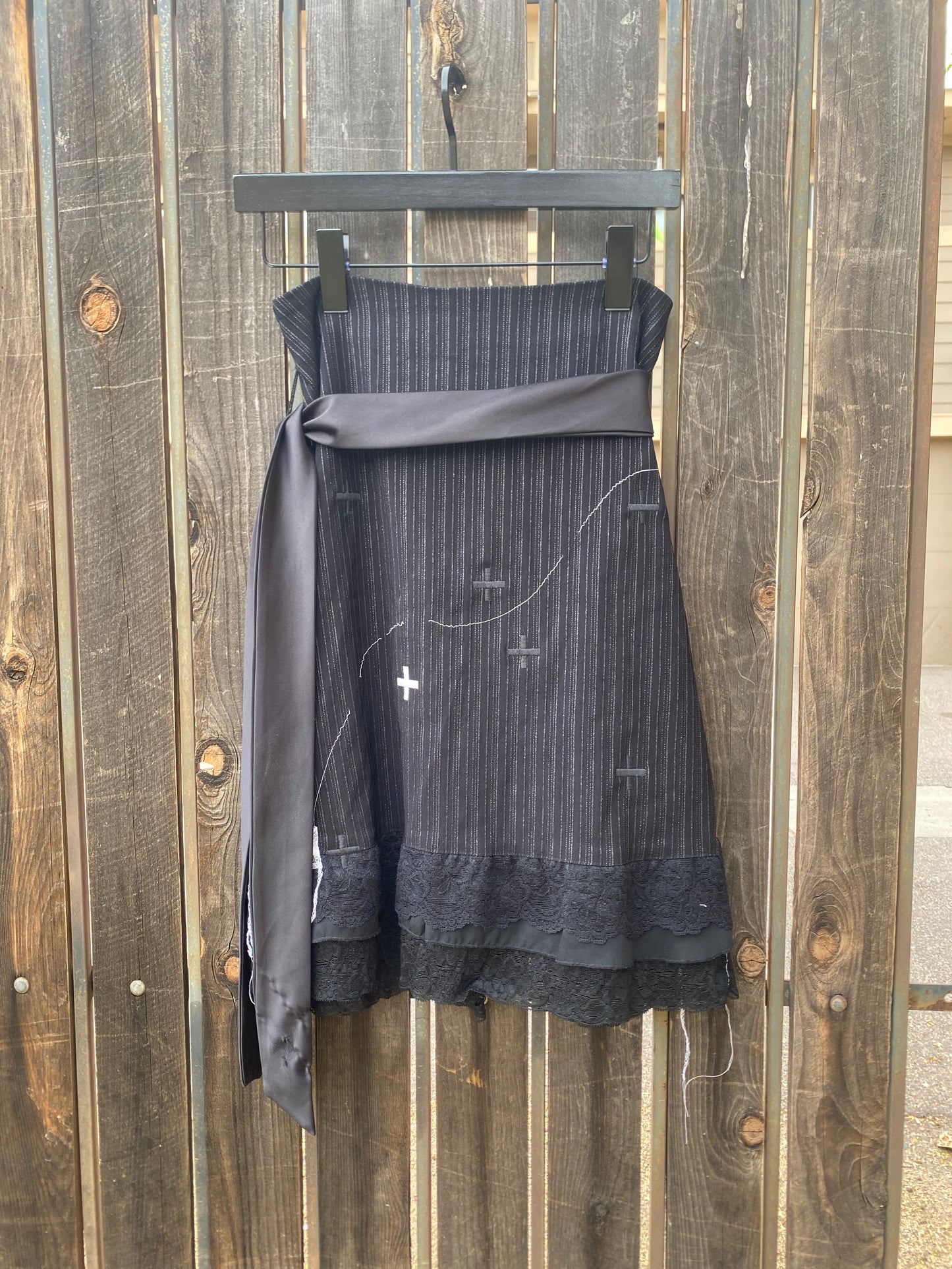 "tapped in" skirt (s)