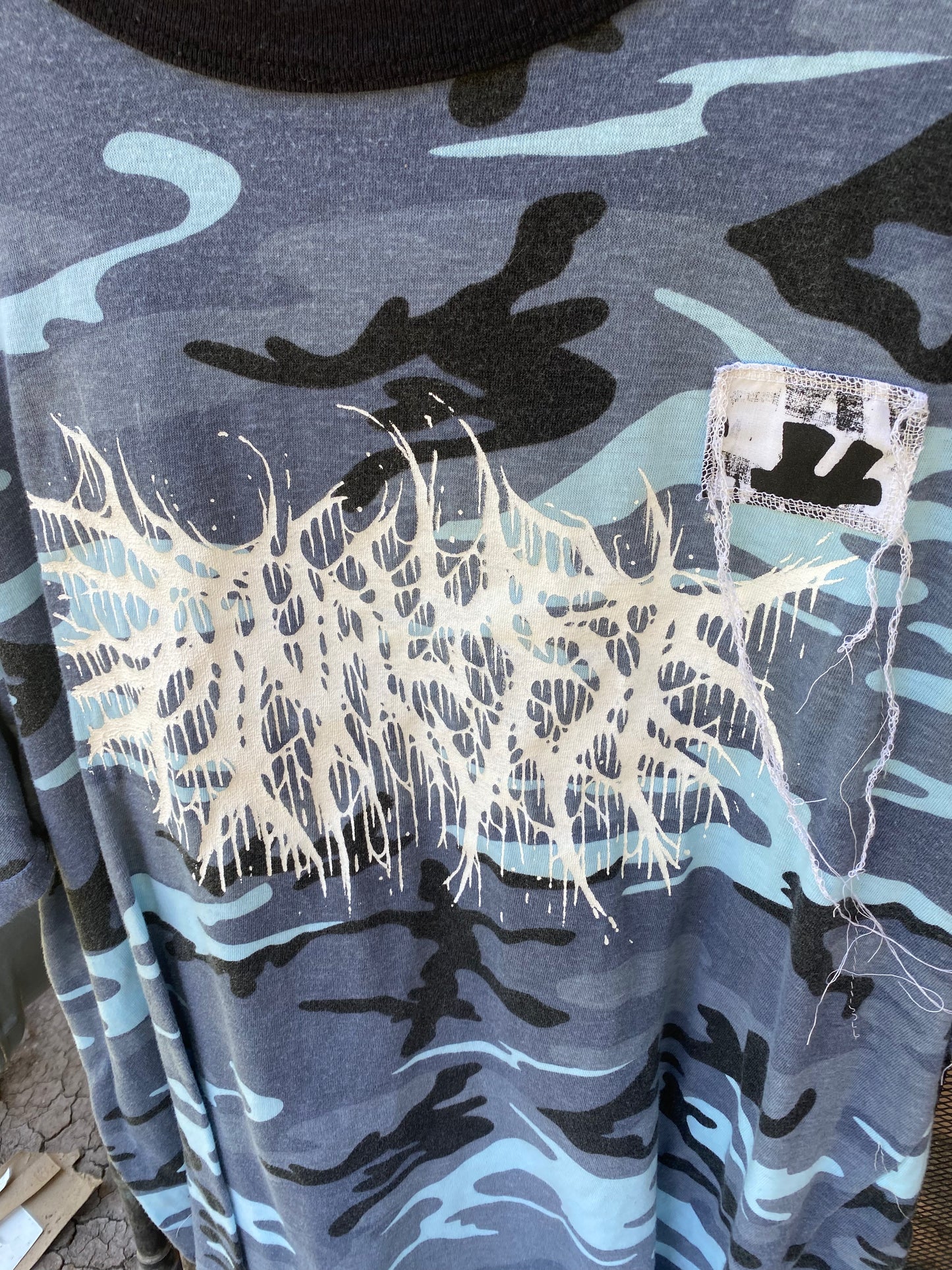 "hustle" tee (xl)